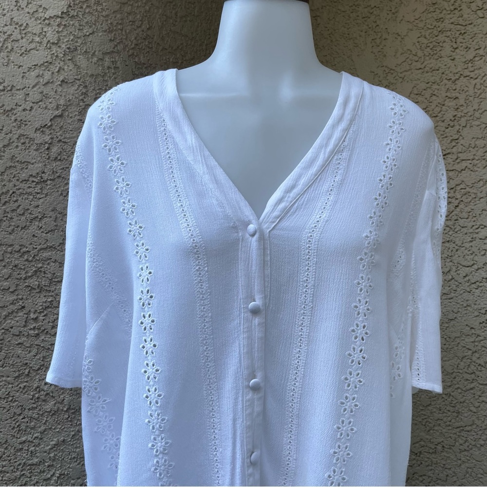 White 1. State rayon blouse
